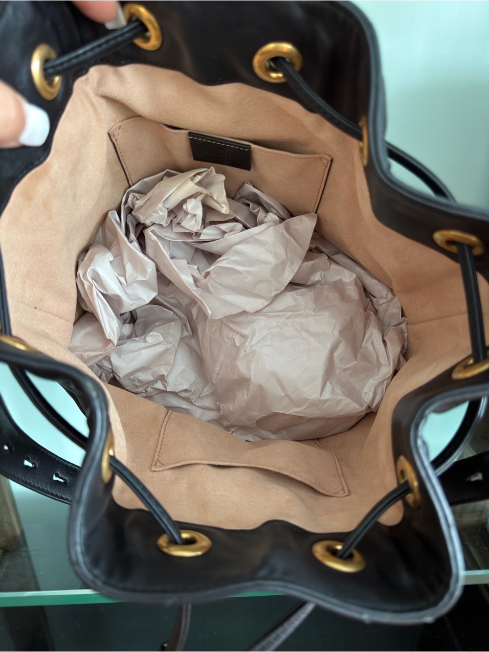 Gucci Black Quilted Matelassé Leather Drawstring Bucket Bag with Gold Hardware - Picture 5 of 9